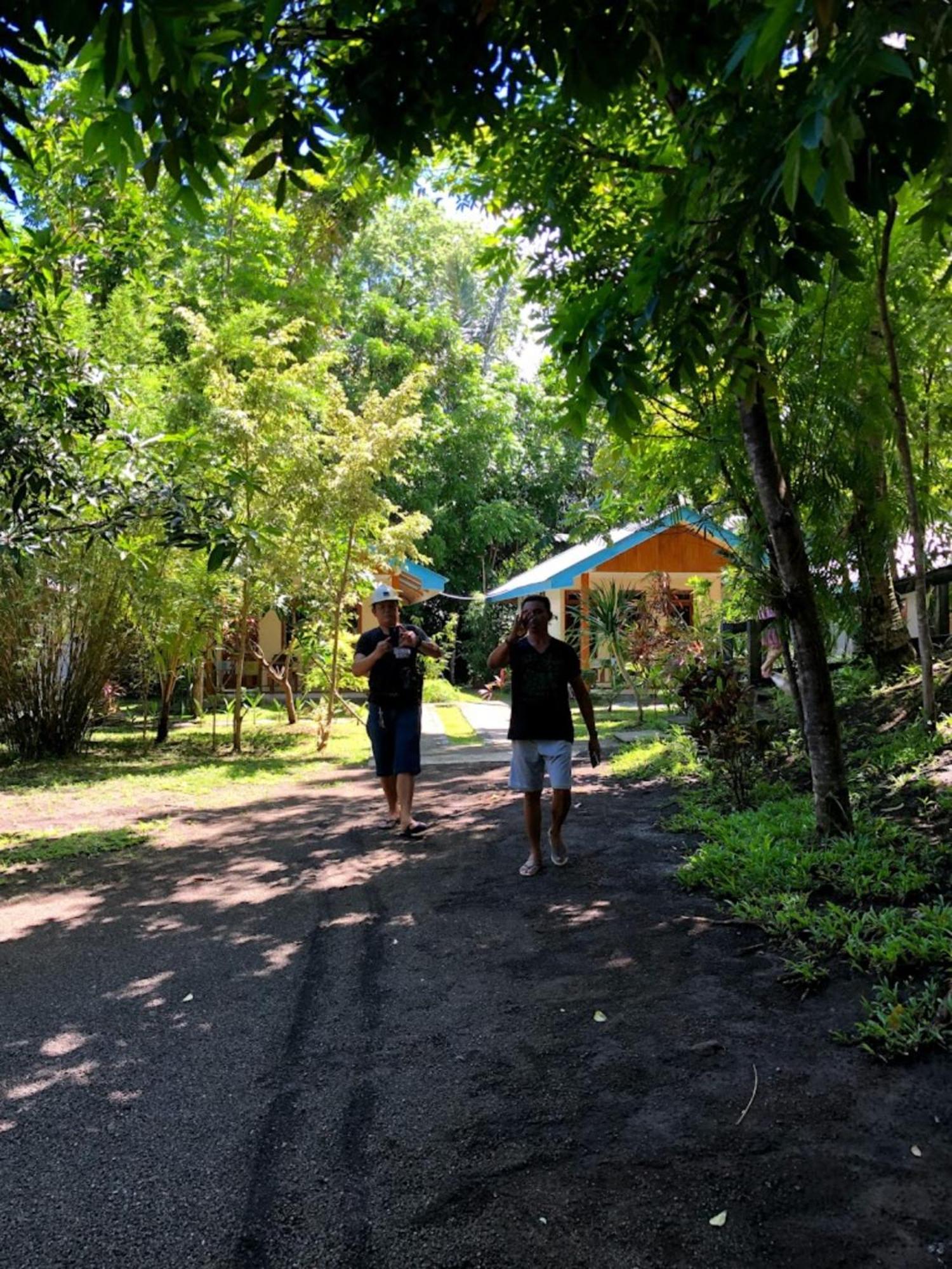 ホテル Tangkoko Macaca Rinondoran エクステリア 写真